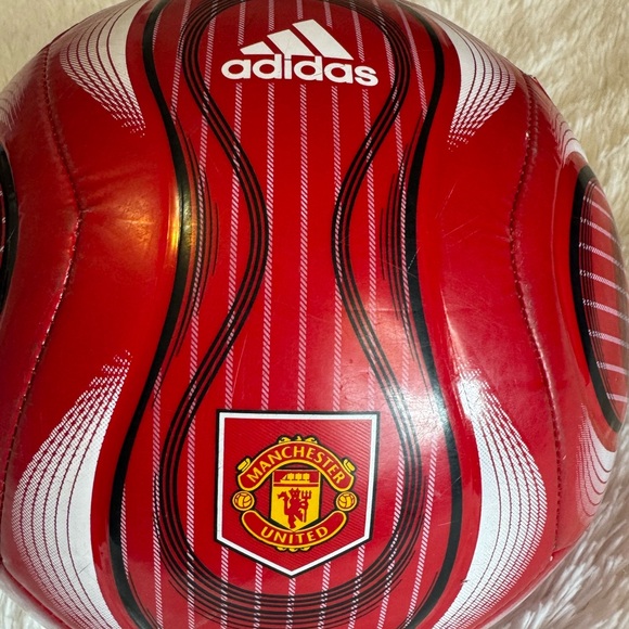 Manchester United Football - Picture 2 of 4